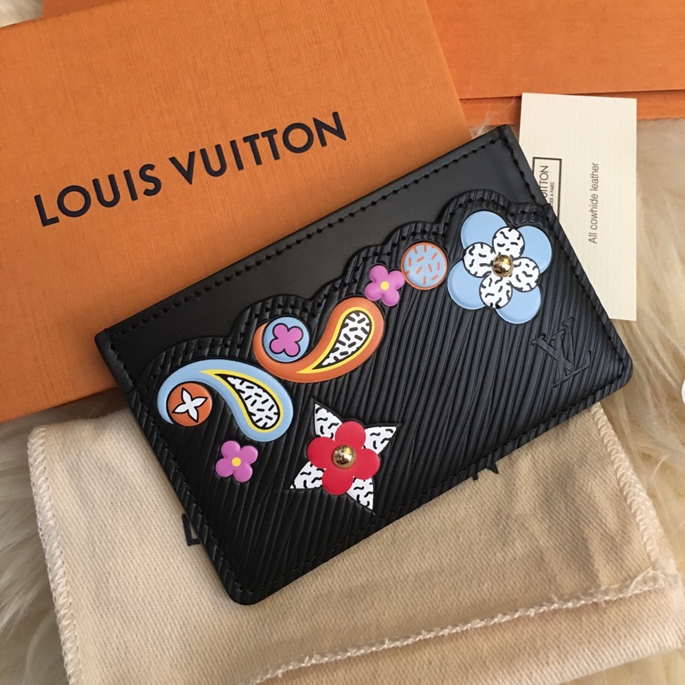 LV cards holder